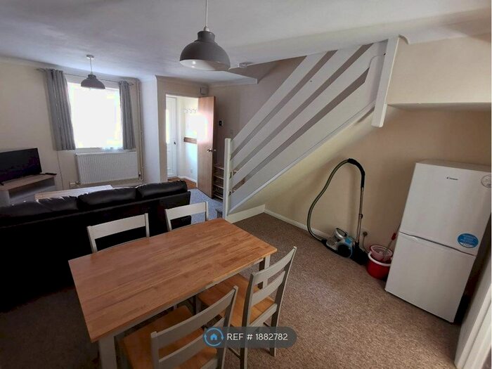 2 Bedroom Terraced House To Rent In King Edward Street, Exeter, EX4