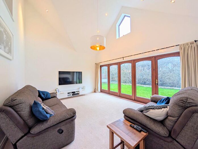 5 Bedroom Detached House For Sale In Irving Dale, Old Farm Park, MK7