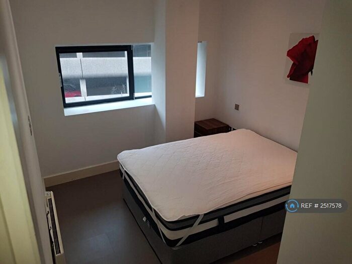 2 Bedroom Flat To Rent In The Axis, Nottingham, NG1