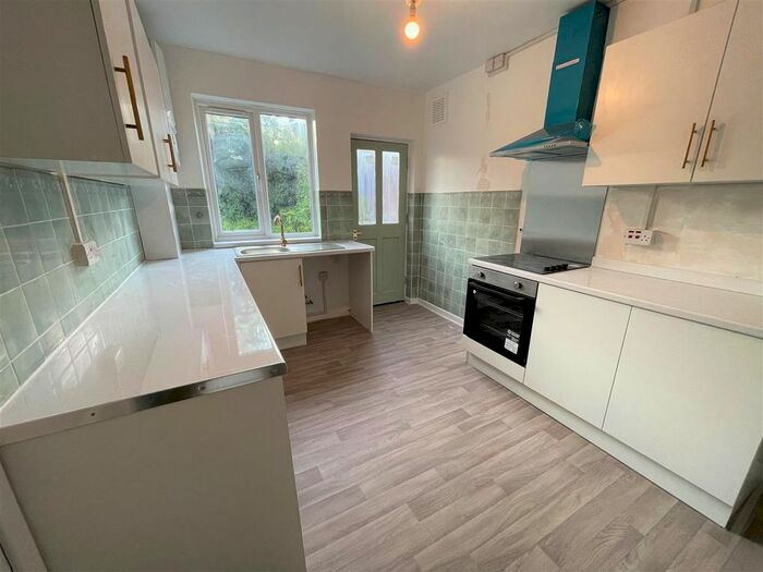 2 Bedroom Flat To Rent In Stanfield Close, Lockleaze, Bristol, BS7