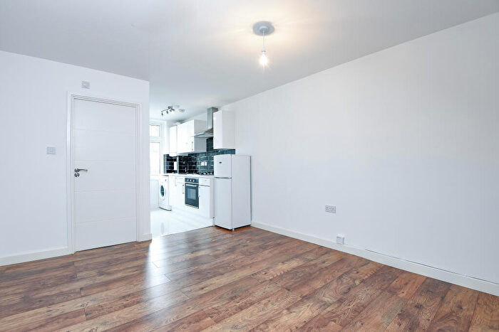 1 Bedroom Flat To Rent In Homesdale Road, Bromley, BR1