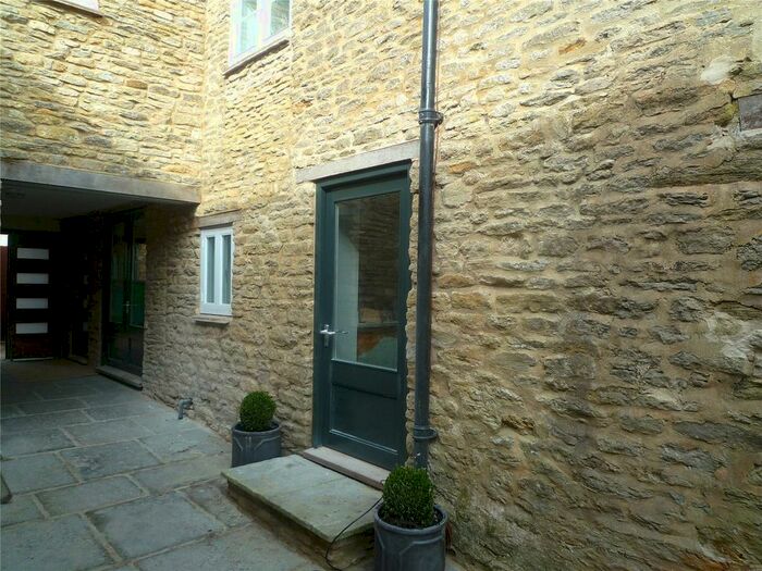 1 Bedroom Flat To Rent In Market Place, Brackley NN13