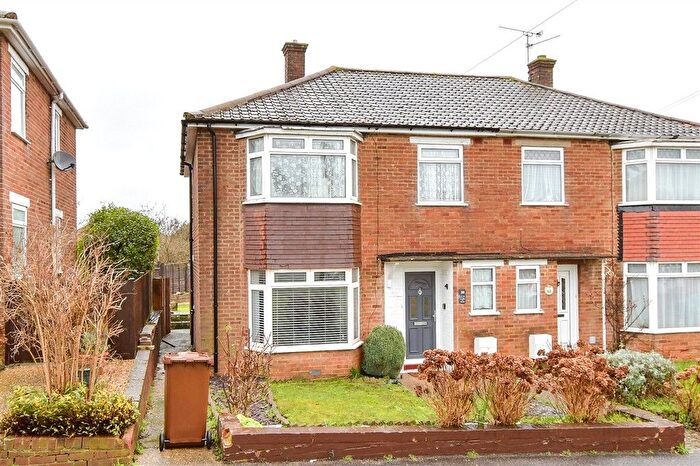 3 Bedroom Semi Detached House For Sale In The Fairway, Rochester, Kent, ME1