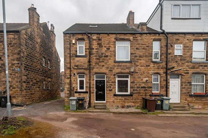 2 Bedroom Terraced House For Sale In Clough Street, Morley, LS27