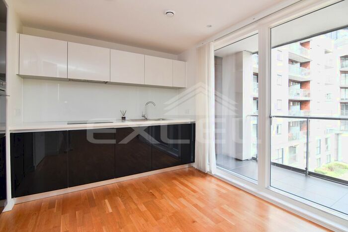 2 Bedroom Flat To Rent In Aitons House, Pump House Crescent, Brentford, TW8