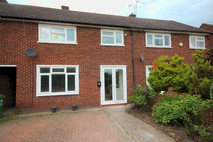 3 Bedroom House To Rent In Hampden Road, Slough, SL3