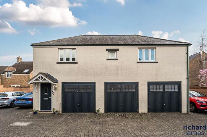 2 Bedroom Flat For Sale In East Wichel, Swindon, SN1