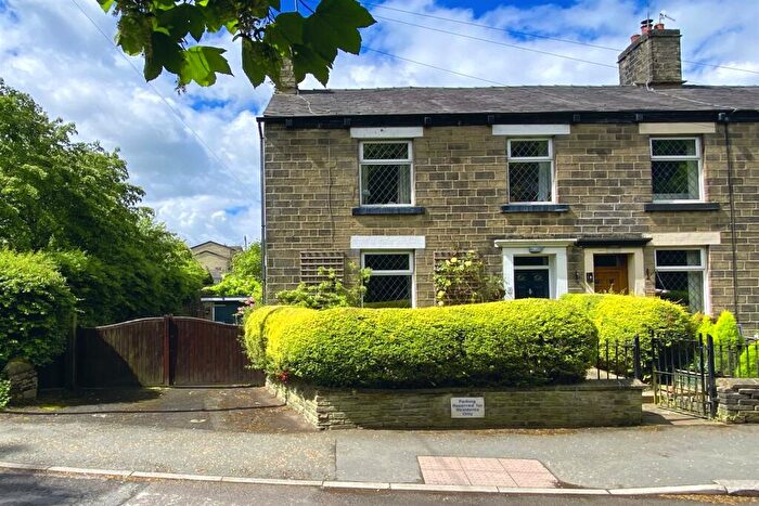 3 Bedroom End Of Terrace House For Sale In Corn Street, Glossop, SK13