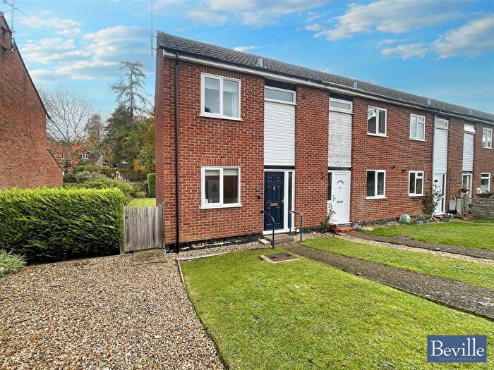 3 Bedroom End Of Terrace House For Sale In Brinds Close, Sonning Common, RG4