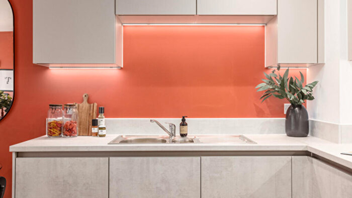 2 Bedroom Apartment For Sale In Flagstaff Road, Reading, RG2