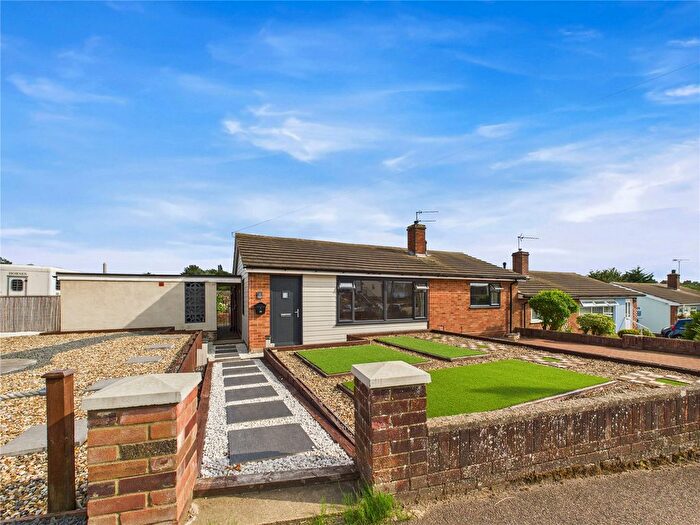 2 Bedroom Semi-Detached Bungalow For Sale In Queensdale Close, Ipswich, Suffolk, IP1
