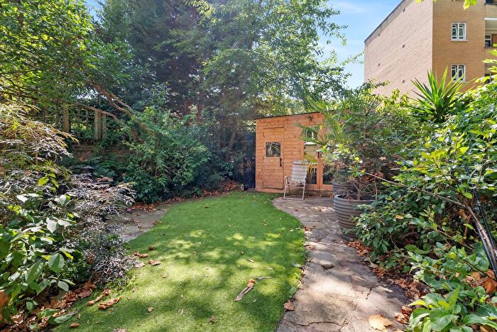 1 Bedroom Flat For Sale In Mornington Avenue, West Kensington, W14