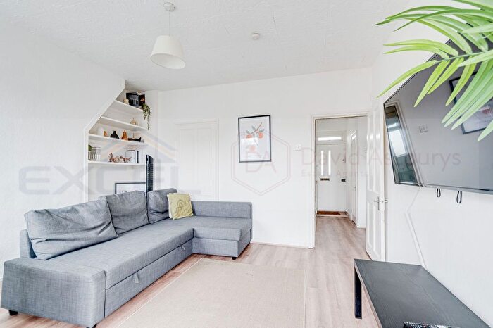 2 Bedroom Flat To Rent In Alder House, Maitland Park Villas, London, NW3