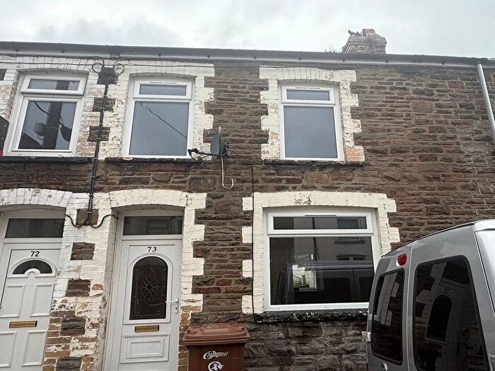 3 Bedroom Property To Rent In Greenfield Street, Bargoed, CF81