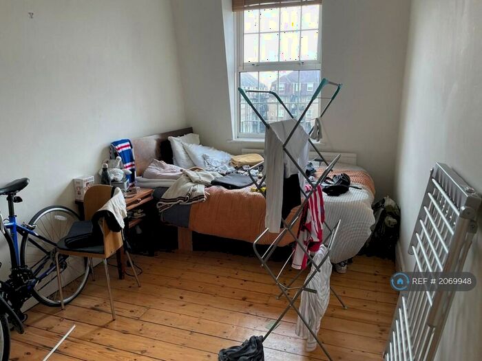 5 Bedroom Flat To Rent In Clarendon Court, London, NW2
