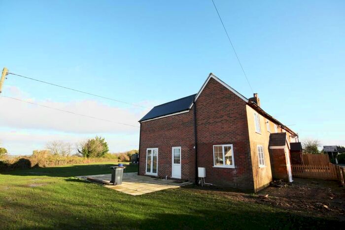 4 Bedroom Semi-Detached House To Rent In The Banks, Lyneham, SN15