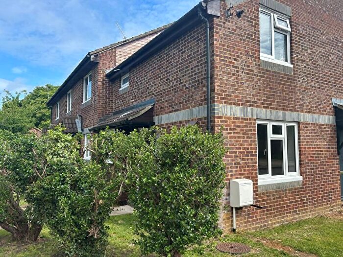 1 Bedroom Property To Rent In Colburn Crescent, Burpham, GU4