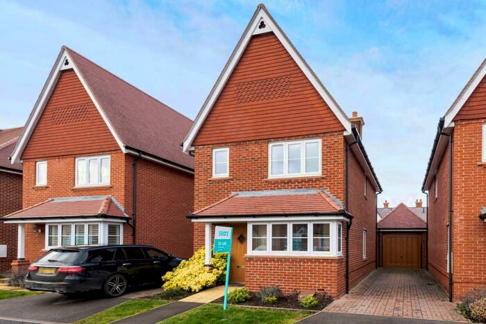 3 Bedroom Detached House To Rent In Chambers Way, Wokingham, RG40
