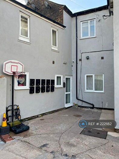 1 Bedroom Flat To Rent In Waterloo Road, Stoke-On-Trent, ST6