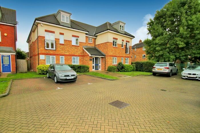 1 Bedroom Flat To Rent In Appleby Close, Uxbridge, Greater London, UB8