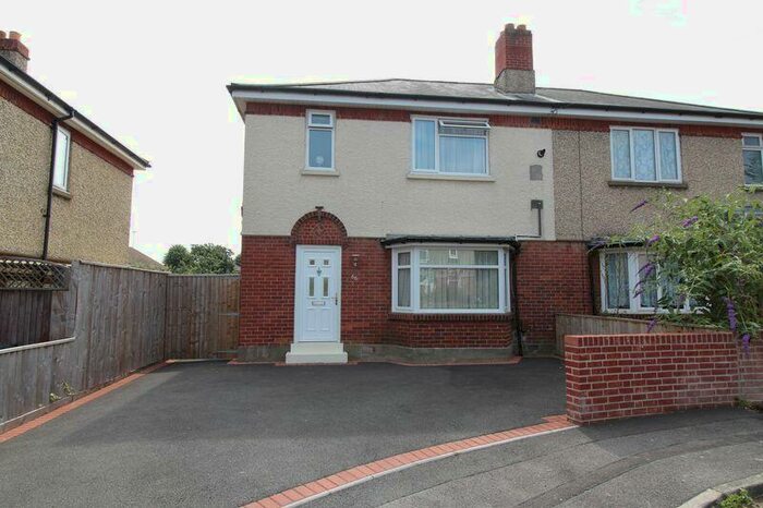 3 Bedroom Detached House To Rent In Superb Family House -Luckham Road, Bournemouth - &#; Pcm - Available August St, BH9