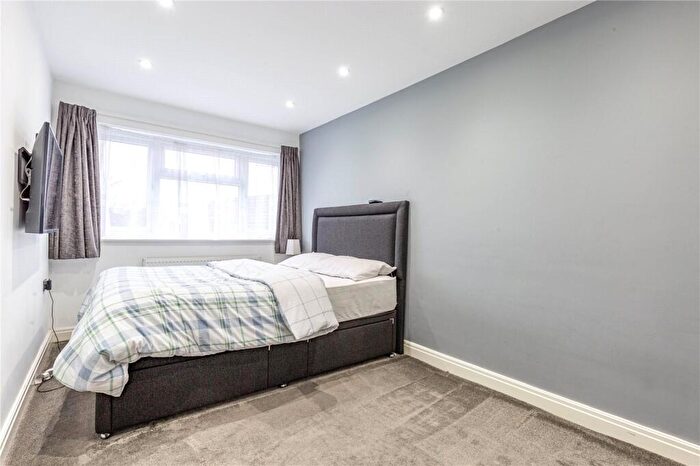 3 Bedroom Terraced House For Sale In Lakeside, Fishponds, Bristol, BS16