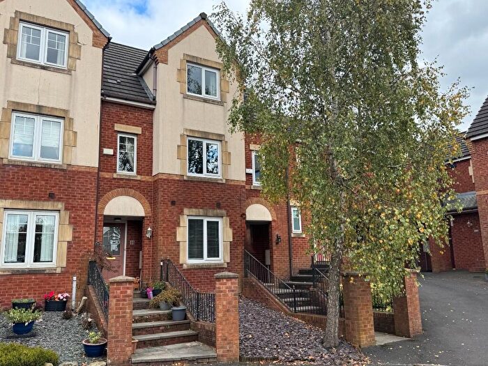 3 Bedroom Town House For Sale In Fairview Drive, Adlington, PR6