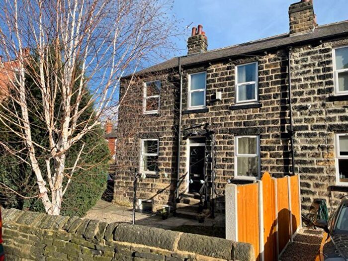 3 Bedroom Terraced House To Rent In Cross Chapel Street, Leeds, LS6