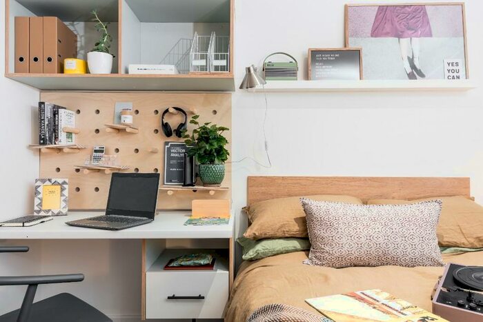 Studio To Rent In Commercial Road, Portsmouth, Hampshire, PO1