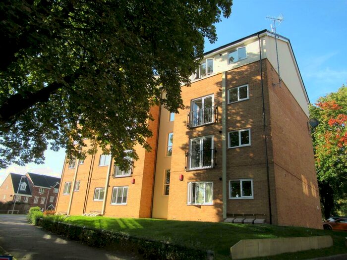 2 Bedroom Flat To Rent In Holly Way, Leeds, LS14