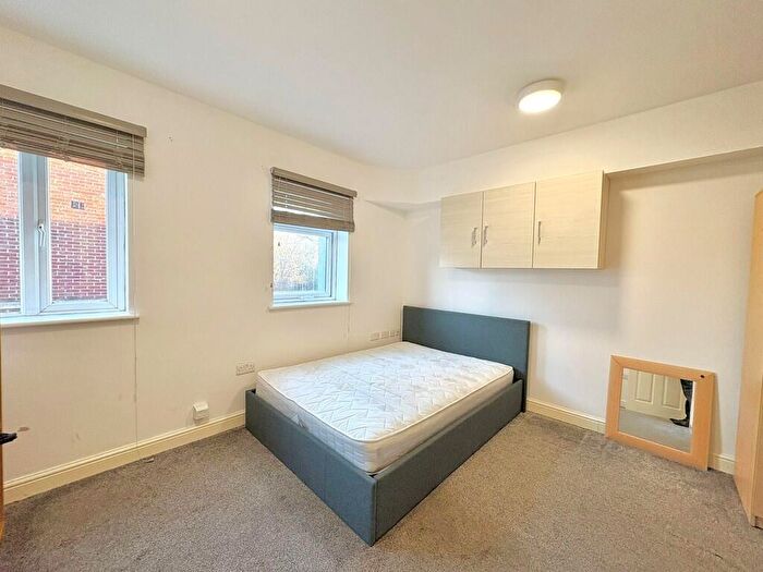 Studio To Rent In Onslow Road, SO14