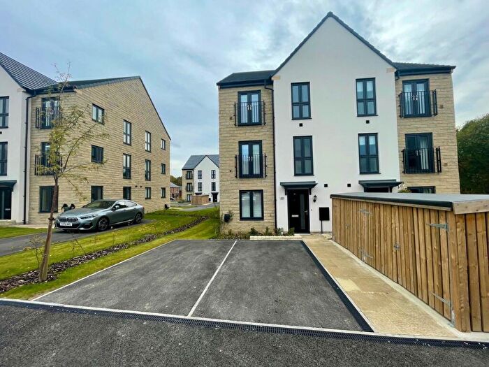 2 Bedroom Semi Detached House To Rent In Millstone Way, Leeds, West Yorkshire, LS16