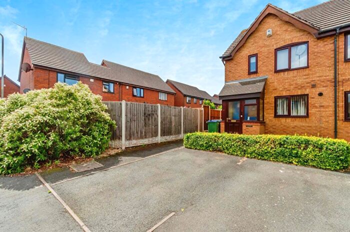 2 Bedroom End Of Terrace House For Sale In Lara Grove, Tipton, DY4