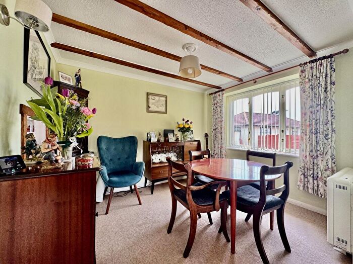 2 Bedroom Detached Bungalow For Sale In Stour Hill Park, West Stour, SP8