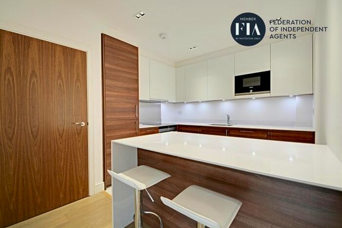 2 Bedroom Flat To Rent In Kew Bridge Road, Brentford, TW8