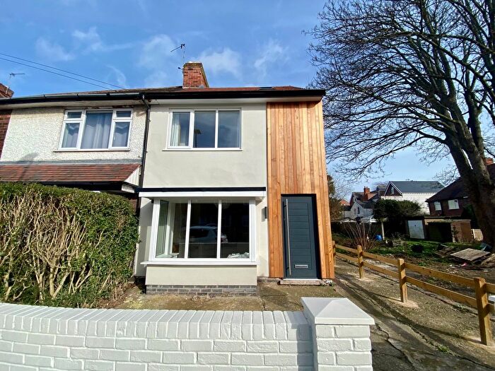 4 Bedroom Semi-Detached House To Rent In Henry Road, Beeston, Nottingham, NG9
