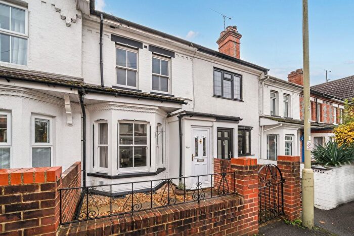 3 Bedroom Terraced House For Sale In Coronation Road, Basingstoke, RG21