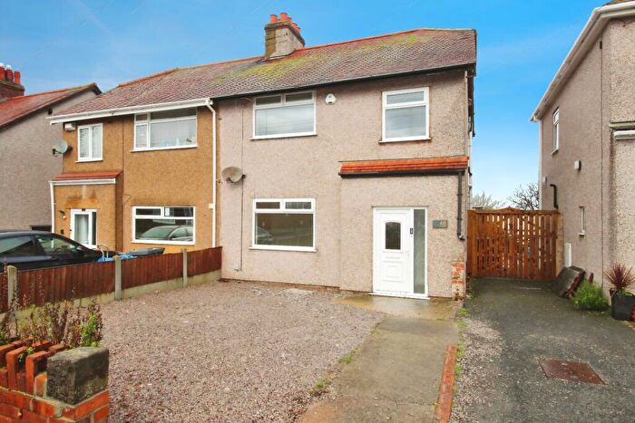 3 Bedroom Semi-Detached House To Rent In Fforddisa, Prestatyn, Denbighshire, LL19