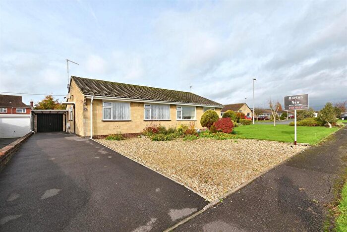 2 Bedroom Property For Sale In Roseberry Gardens, Gillingham, SP8