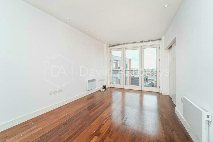 2 Bedroom Apartment To Rent In Crouch End Hill, Crouch End, London, N8