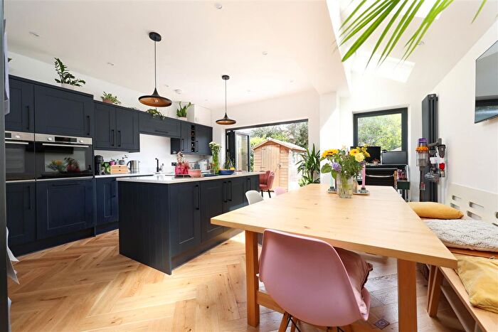 3 Bedroom End Terrace House For Sale In Longmead Avenue, Bristol, BS7