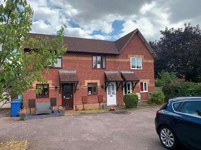 2 Bedroom Terraced House To Rent In Acorn Close, Bicester, OX26