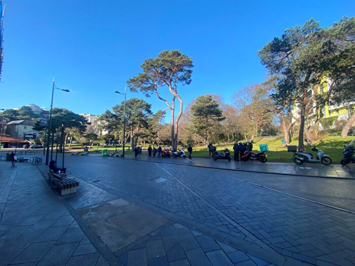 Flat To Rent In Domino Court, Bournemouth, BH1