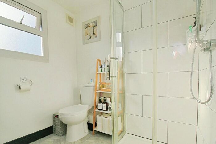 3 Bedroom End Of Terrace House For Sale In Harley Walk, Bramley, LS13