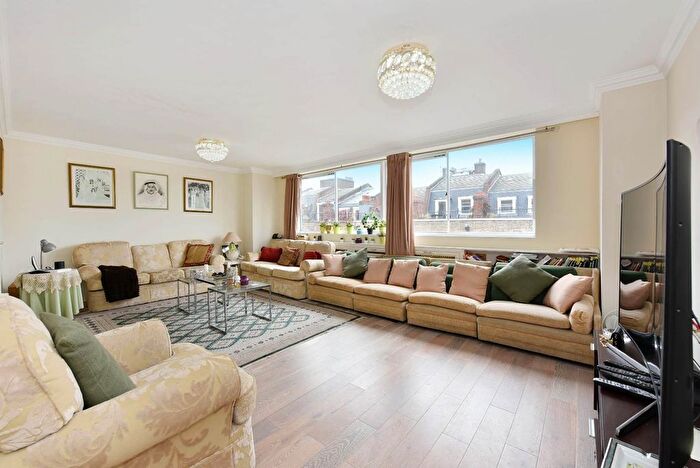 5 Bedroom Maisonette For Sale In George Street, Marylebone, W1U