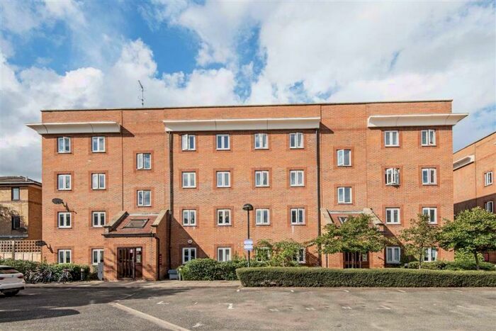 2 Bedroom Flat To Rent In Nursery Lane, Bethnal Green, E2