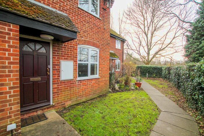 Studio To Rent In Cleveland Grove, Newbury, RG14