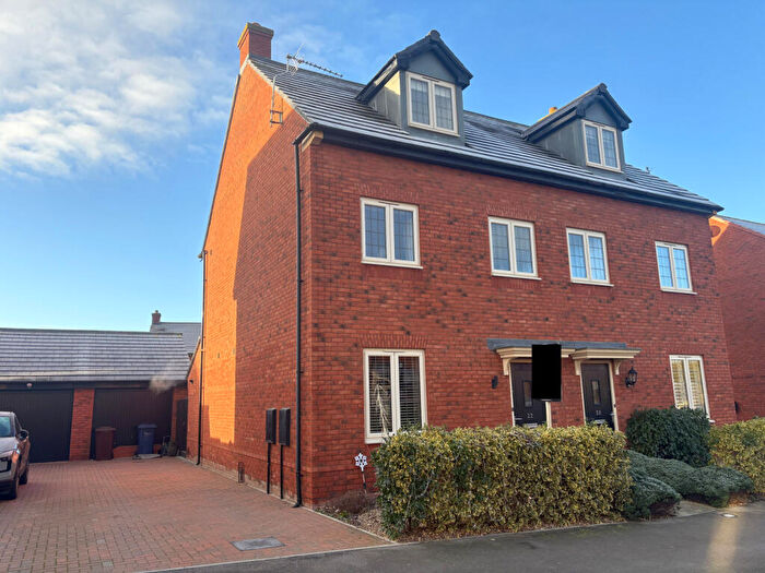 3 Bedroom Semi Detached House For Sale In Bluebell Road, Walton Cardiff, Tewkesbury, GL20
