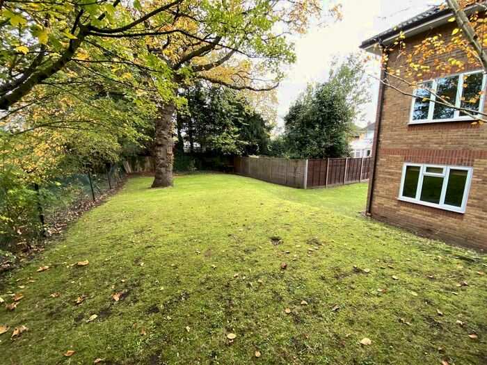 1 Bedroom Flat To Rent In Oakwood Road, Bricket Wood, St. Albans AL2