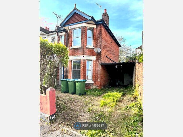 4 Bedroom Semi-Detached House To Rent In Wilton Avenue, Southampton, SO15